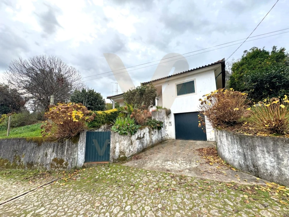 Moradia T4 para Venda em Rebordões (Souto) Foto 4