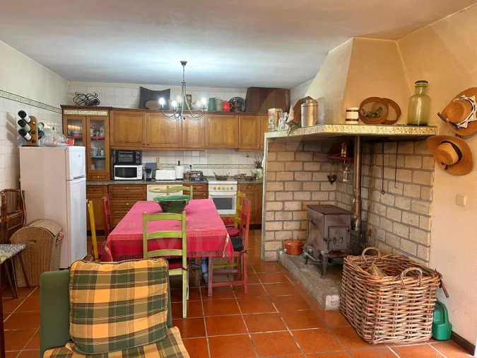 Moradia T4 para Venda em Rebordões (Souto) Foto 9