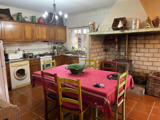 Moradia T4 para Venda em Rebordões (Souto) Foto 10