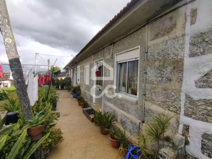 Moradia T2 para Venda em Selho (São Cristovão) Foto 2