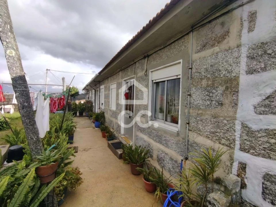 Moradia T2 para Venda em Selho (São Cristovão) Foto 2