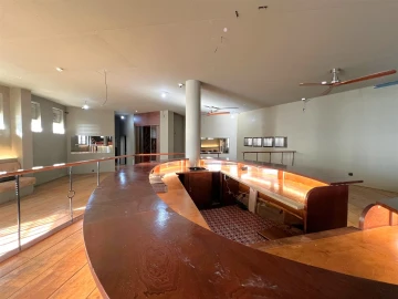 Armazém para Arrendamento em Lordelo do Ouro e Massarelos