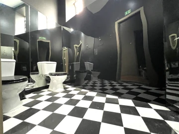 Armazém para Arrendamento em Lordelo do Ouro e Massarelos