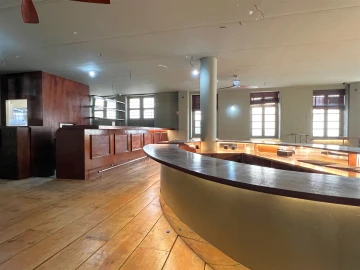 Armazém para Arrendamento em Lordelo do Ouro e Massarelos