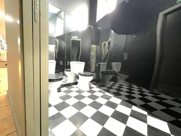 Armazém para Arrendamento em Lordelo do Ouro e Massarelos