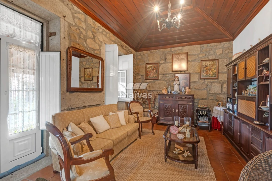 Moradia T5 para Venda em Santa Comba Foto 11