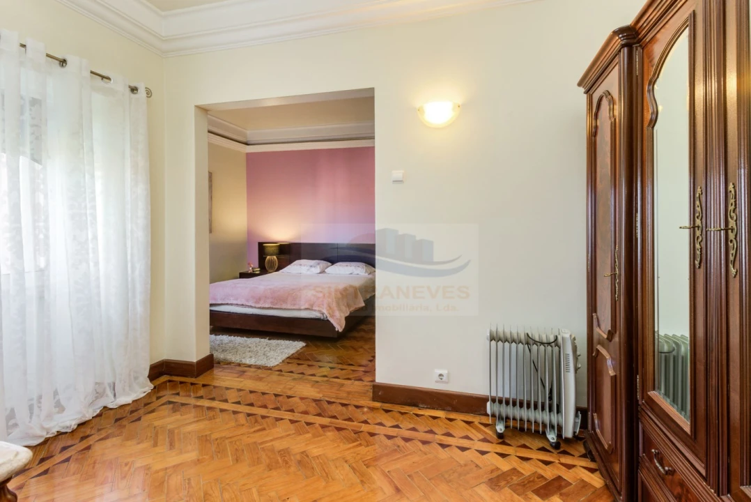 Apartamento T7 para Venda em Areeiro Foto 17