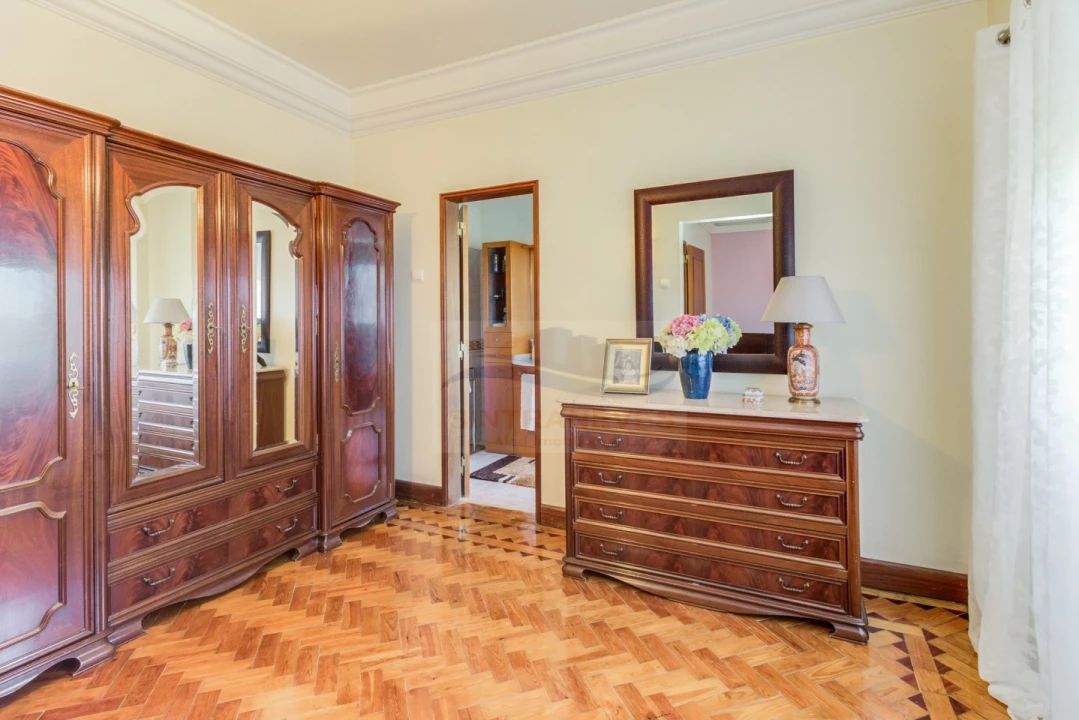 Apartamento T7 para Venda em Areeiro Foto 19