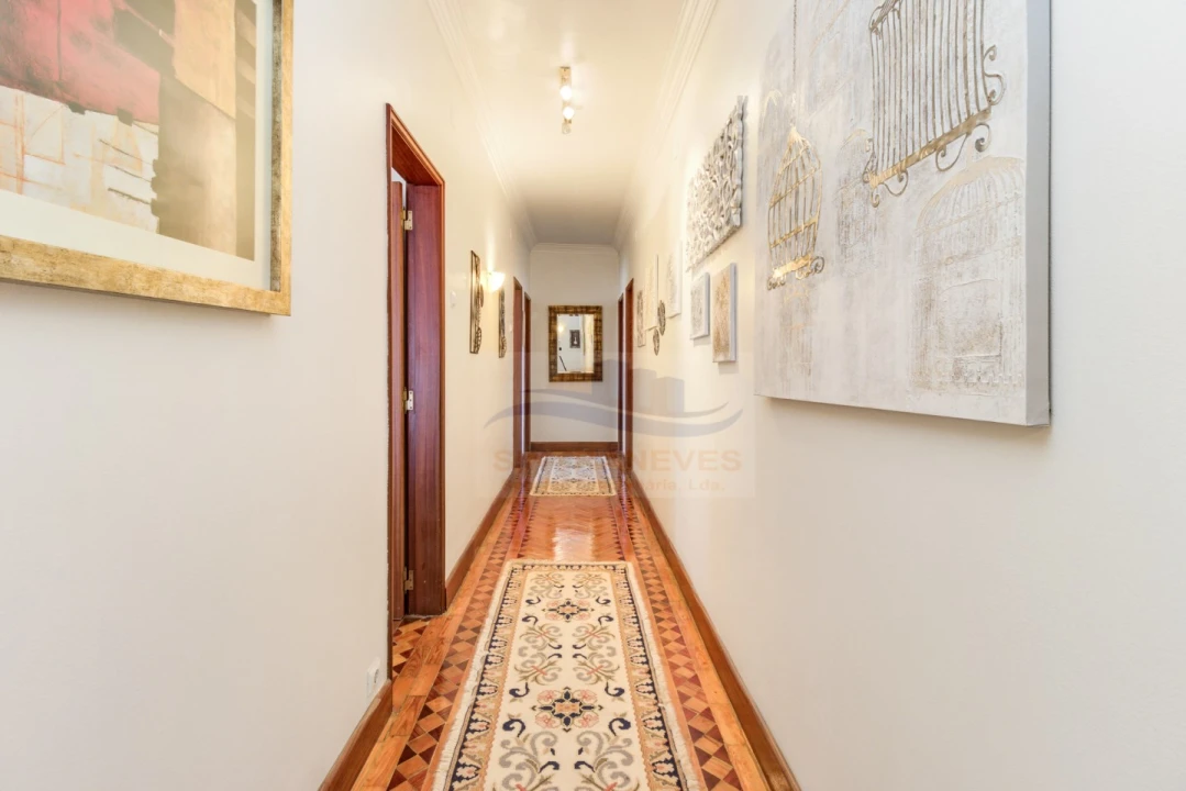 Apartamento T7 para Venda em Areeiro Foto 22