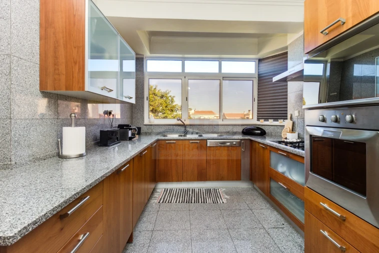 Apartamento T7 para Venda em Areeiro Foto 4