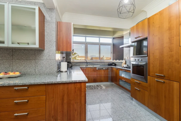 Apartamento T7 para Venda em Areeiro Foto 5