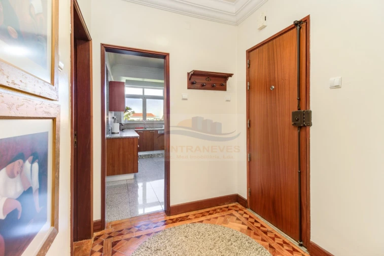 Apartamento T7 para Venda em Areeiro Foto 11