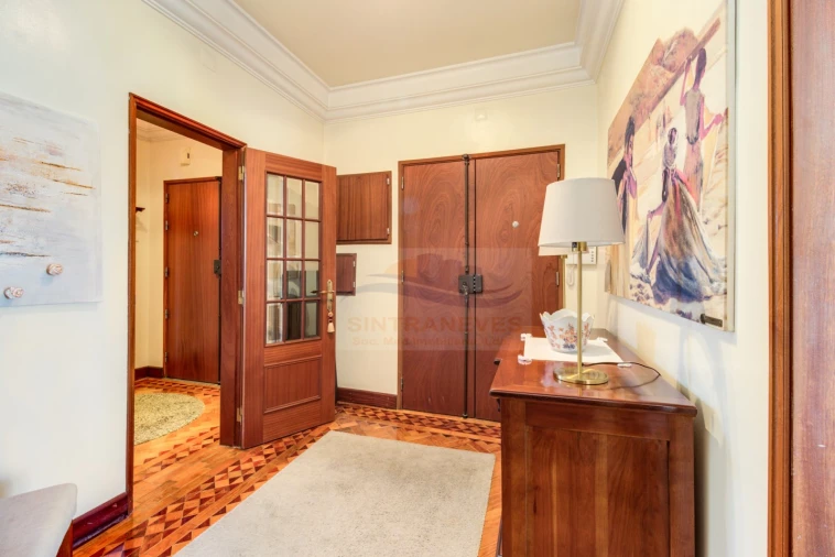 Apartamento T7 para Venda em Areeiro Foto 13