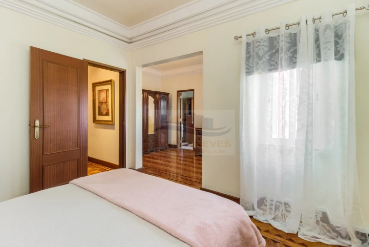 Apartamento T7 para Venda em Areeiro Foto 16