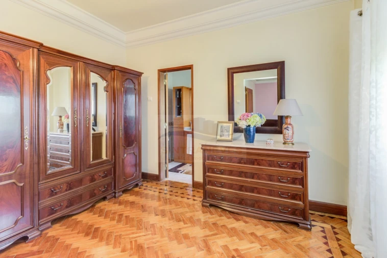 Apartamento T7 para Venda em Areeiro Foto 19