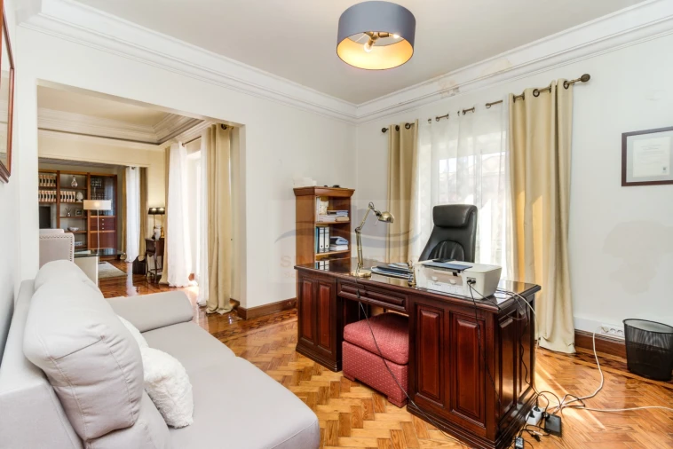 Apartamento T7 para Venda em Areeiro Foto 32
