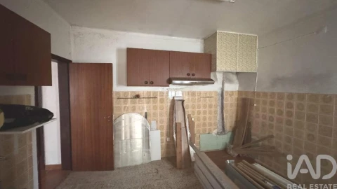 Moradia T4 para Venda em São Martinho de Árvore e Lamarosa