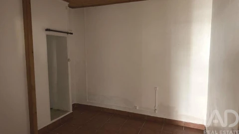Moradia T4 para Venda em São Martinho de Árvore e Lamarosa