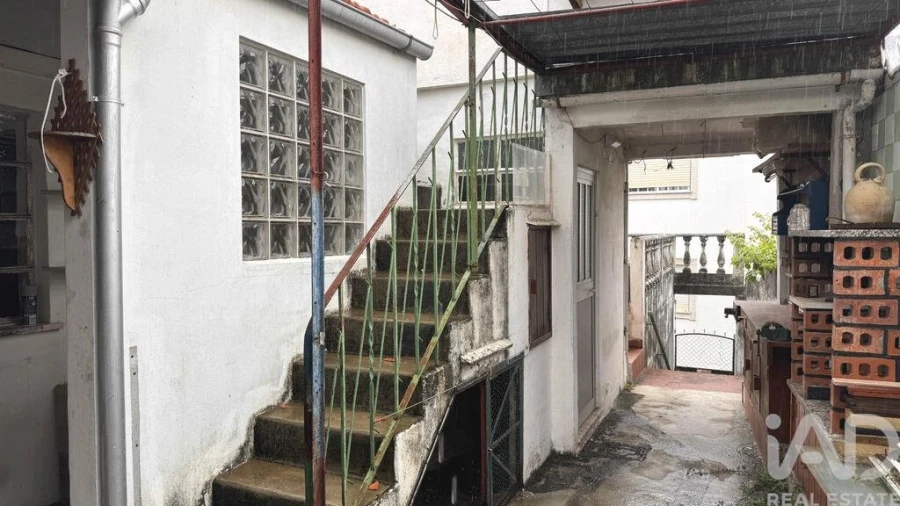 Moradia T4 para Venda em São Martinho de Árvore e Lamarosa Foto 4