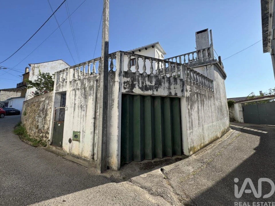 Moradia T4 para Venda em São Martinho de Árvore e Lamarosa Foto 1