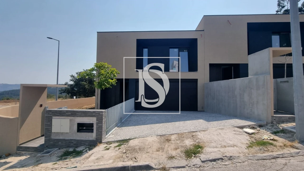 Moradia T3 para Venda em Lanhoso Foto 7