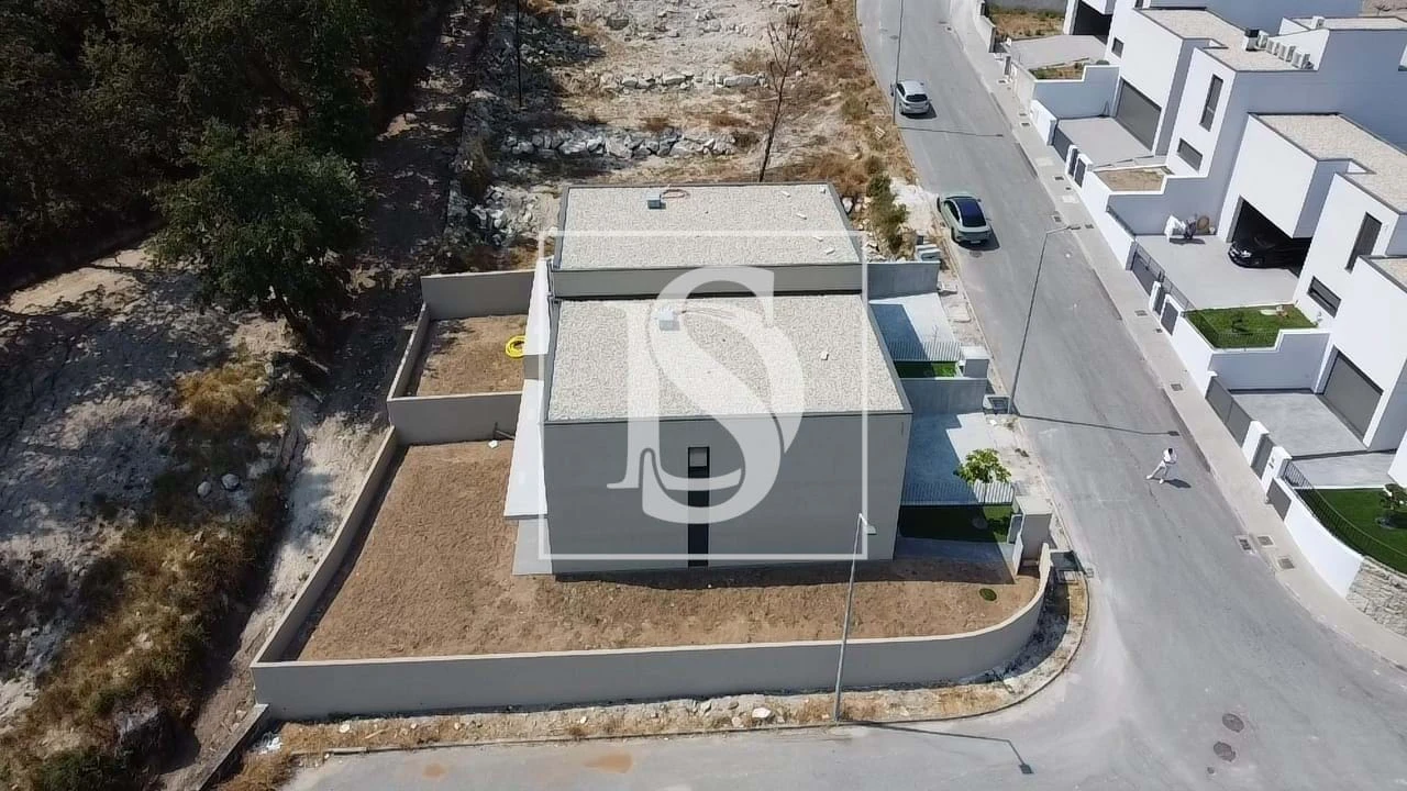 Moradia T3 para Venda em Lanhoso Foto 25