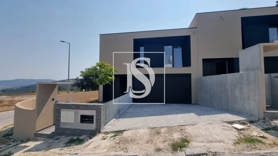 Moradia T3 para Venda em Lanhoso Foto 20