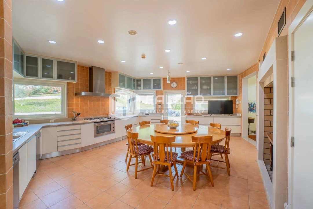 Moradia T7 para Venda em Abitureiras Foto 29