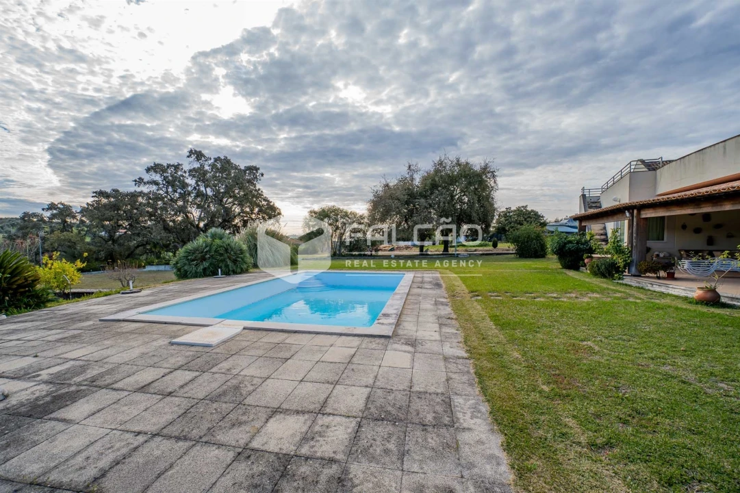 Moradia T7 para Venda em Abitureiras Foto 11