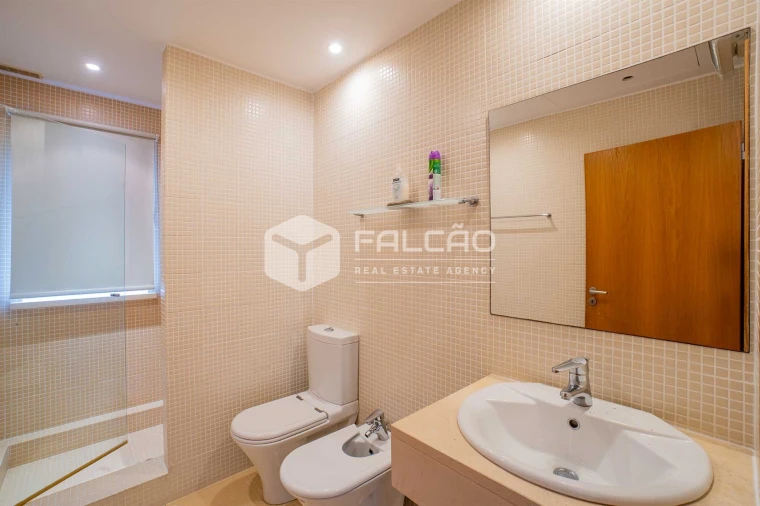 Moradia T7 para Venda em Abitureiras Foto 85