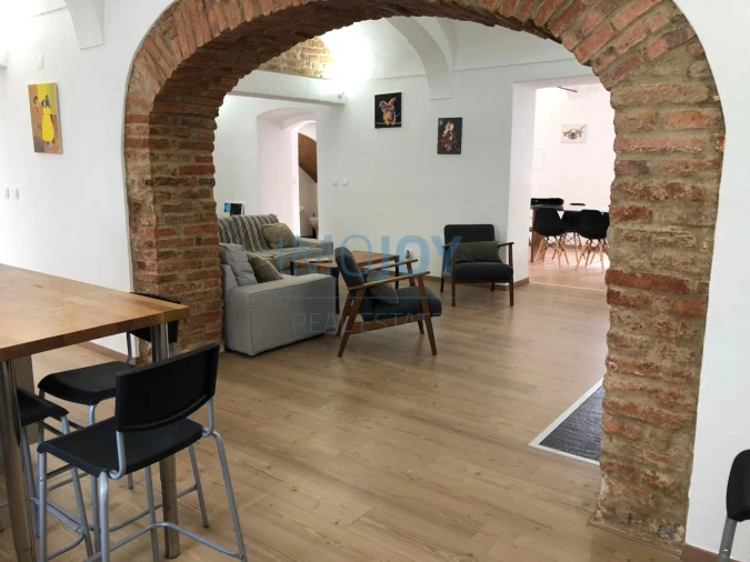 Moradia T4 para Venda em Granja Foto 5