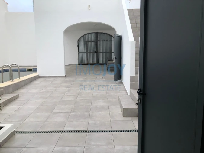 Moradia T4 para Venda em Granja Foto 36