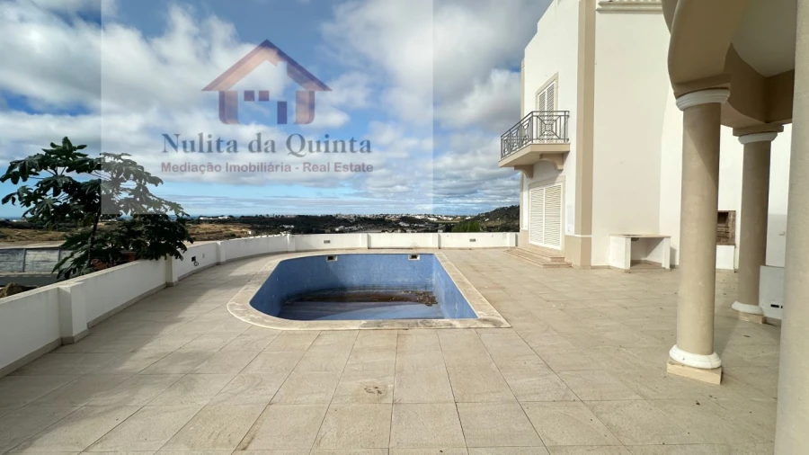 Moradia T4 para Venda em Albufeira e Olhos de Água Foto 10