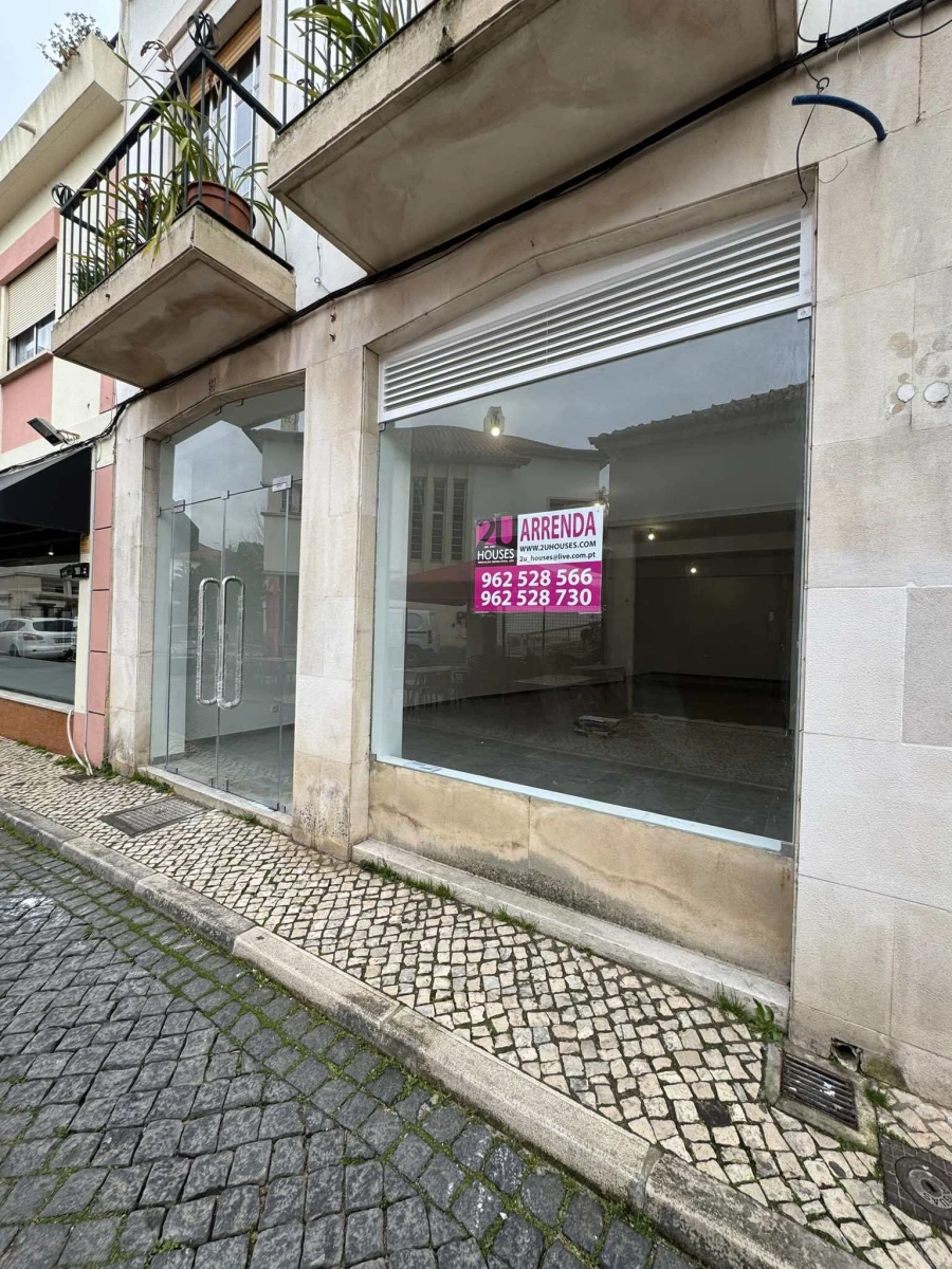 Loja para Arrendamento em São João Baptista e Santa Maria dos Olivais Foto 2