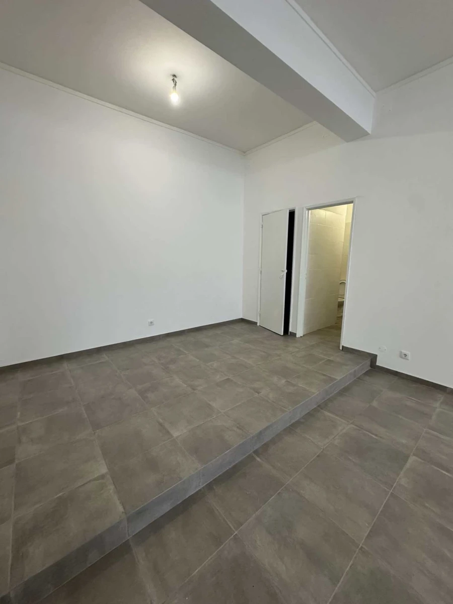 Loja para Arrendamento em São João Baptista e Santa Maria dos Olivais Foto 13