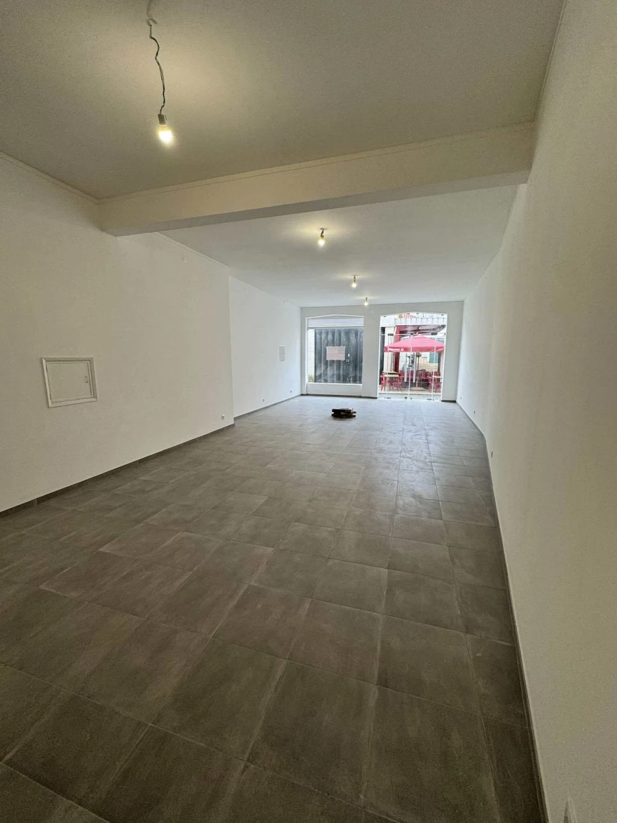 Loja para Arrendamento em São João Baptista e Santa Maria dos Olivais Foto 6