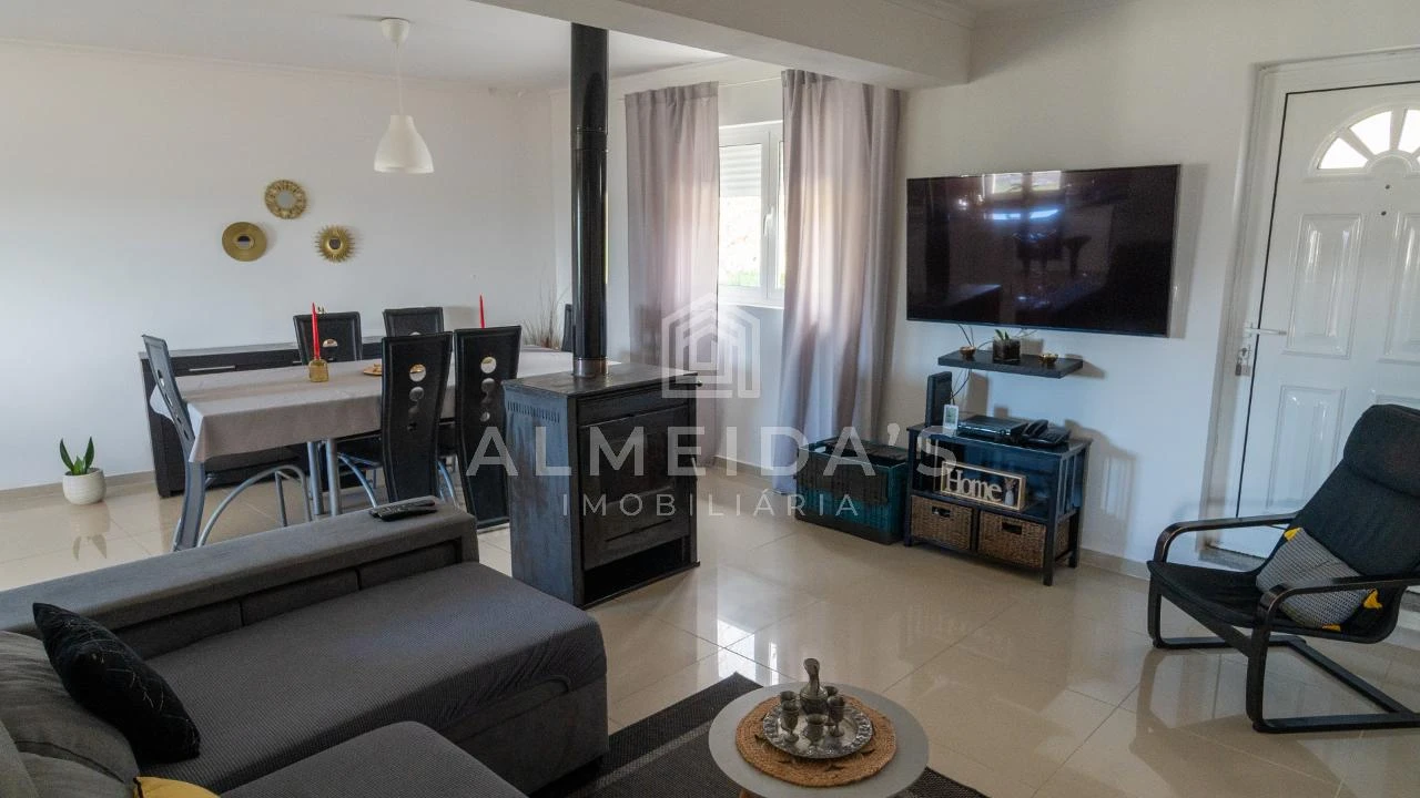 Moradia T3 para Venda em Loivos e Póvoa de Agrações Foto 3