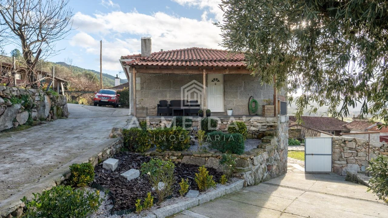 Moradia T3 para Venda em Loivos e Póvoa de Agrações Foto 1