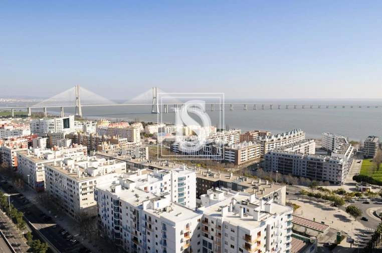 Garagem para Venda em Parque das Nações Foto 4