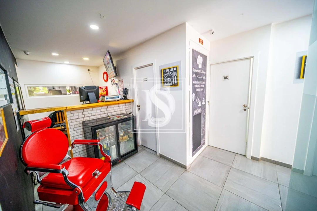 Negócio para Venda em Póvoa de Santa Iria e Forte da Casa Foto 2