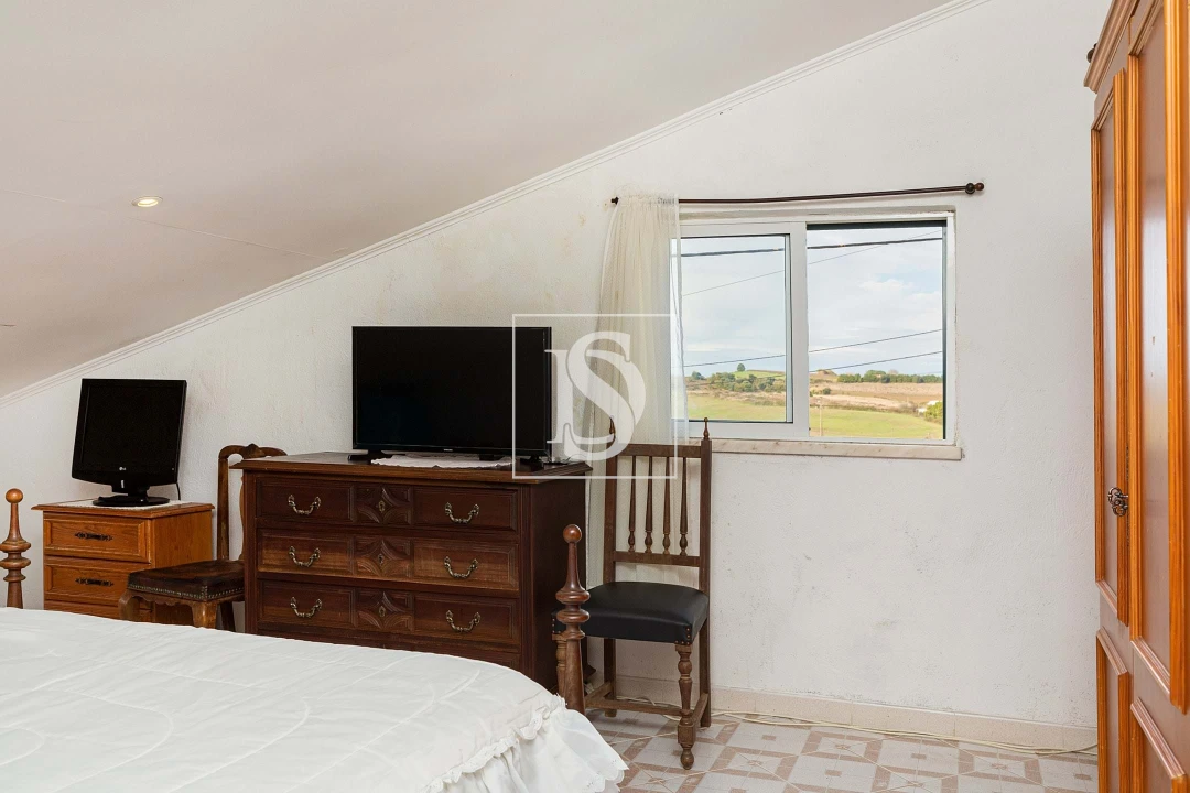 Moradia T3 para Venda em Santo Quintino Foto 16