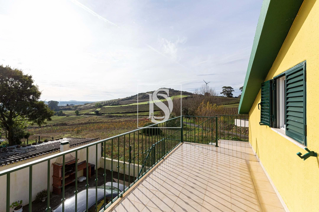 Moradia T3 para Venda em Santo Quintino Foto 27