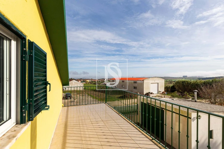 Moradia T3 para Venda em Santo Quintino Foto 26