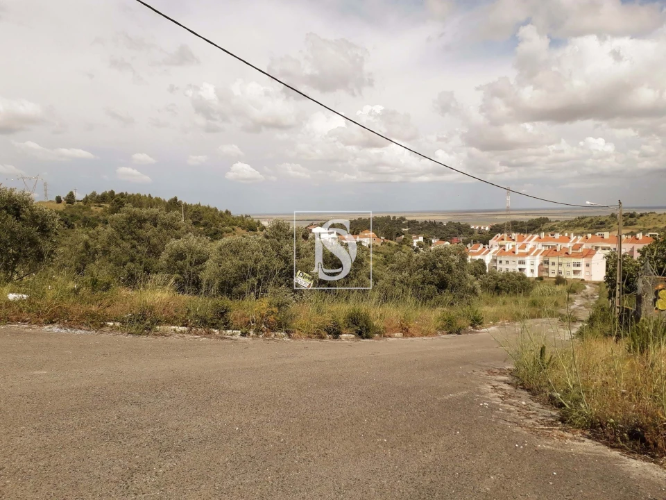 Terreno para Venda em Vialonga Foto 3