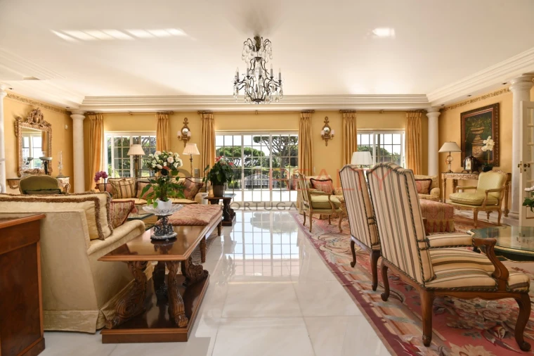 Moradia T6 para Venda em Cascais e Estoril Foto 9