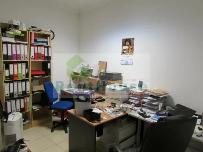 Loja para Venda em Paião Foto 6