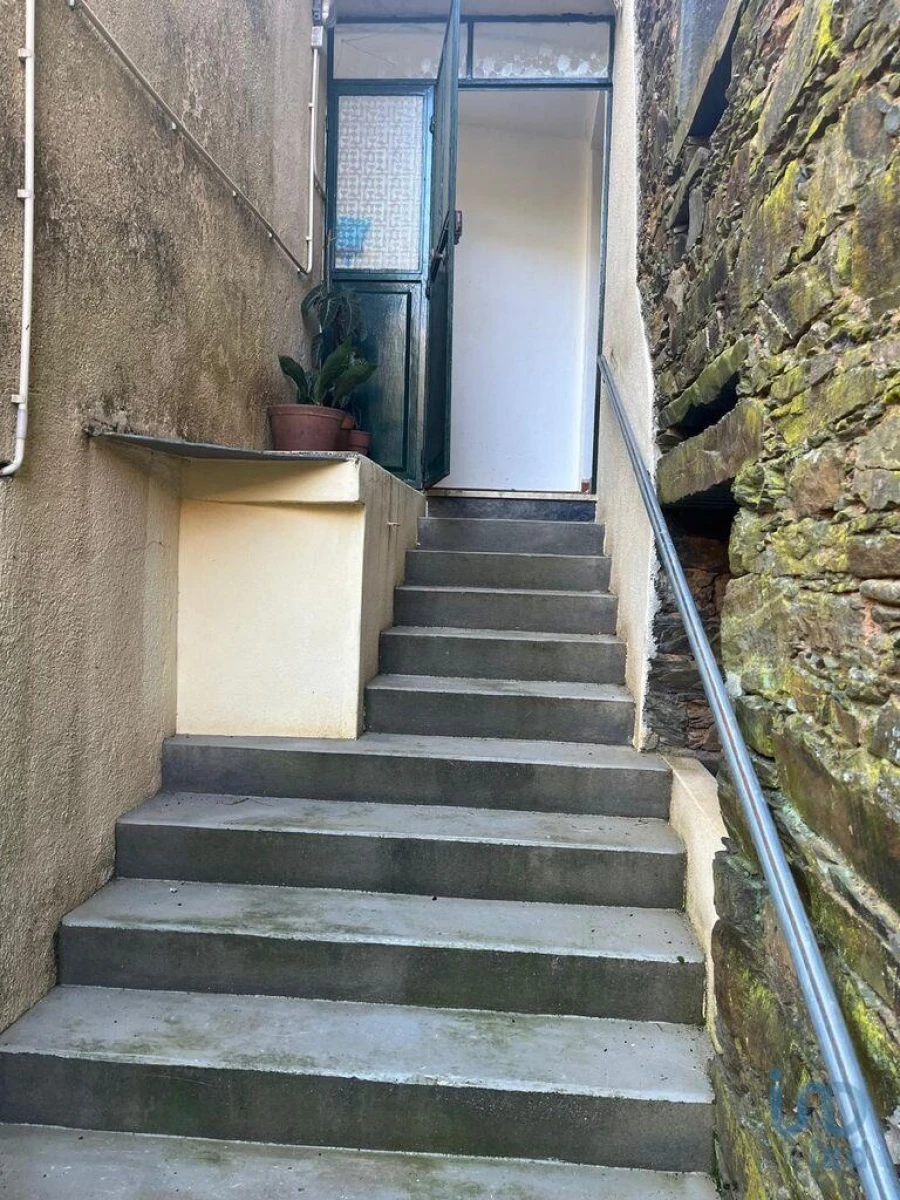 Moradia T4 para Venda em Sobreira Formosa e Alvito da Beira Foto 5