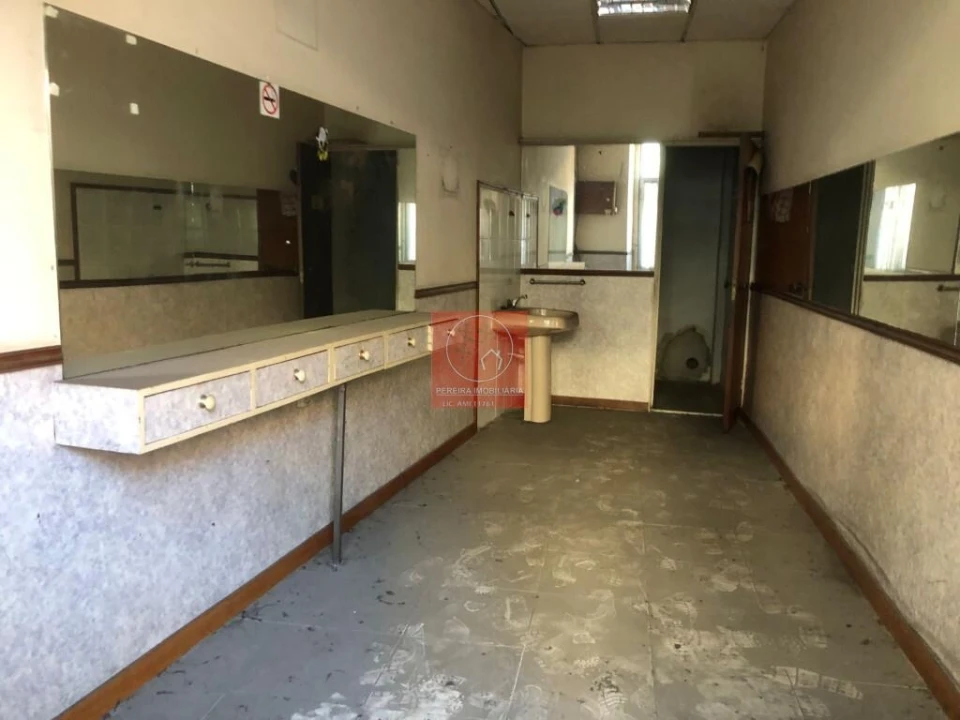 Prédio para Venda em Arcozelo Foto 13