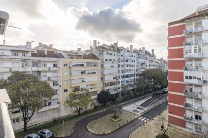 Apartamento T3 para Venda em Benfica