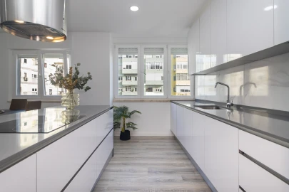 Apartamento T3 para Venda em Benfica